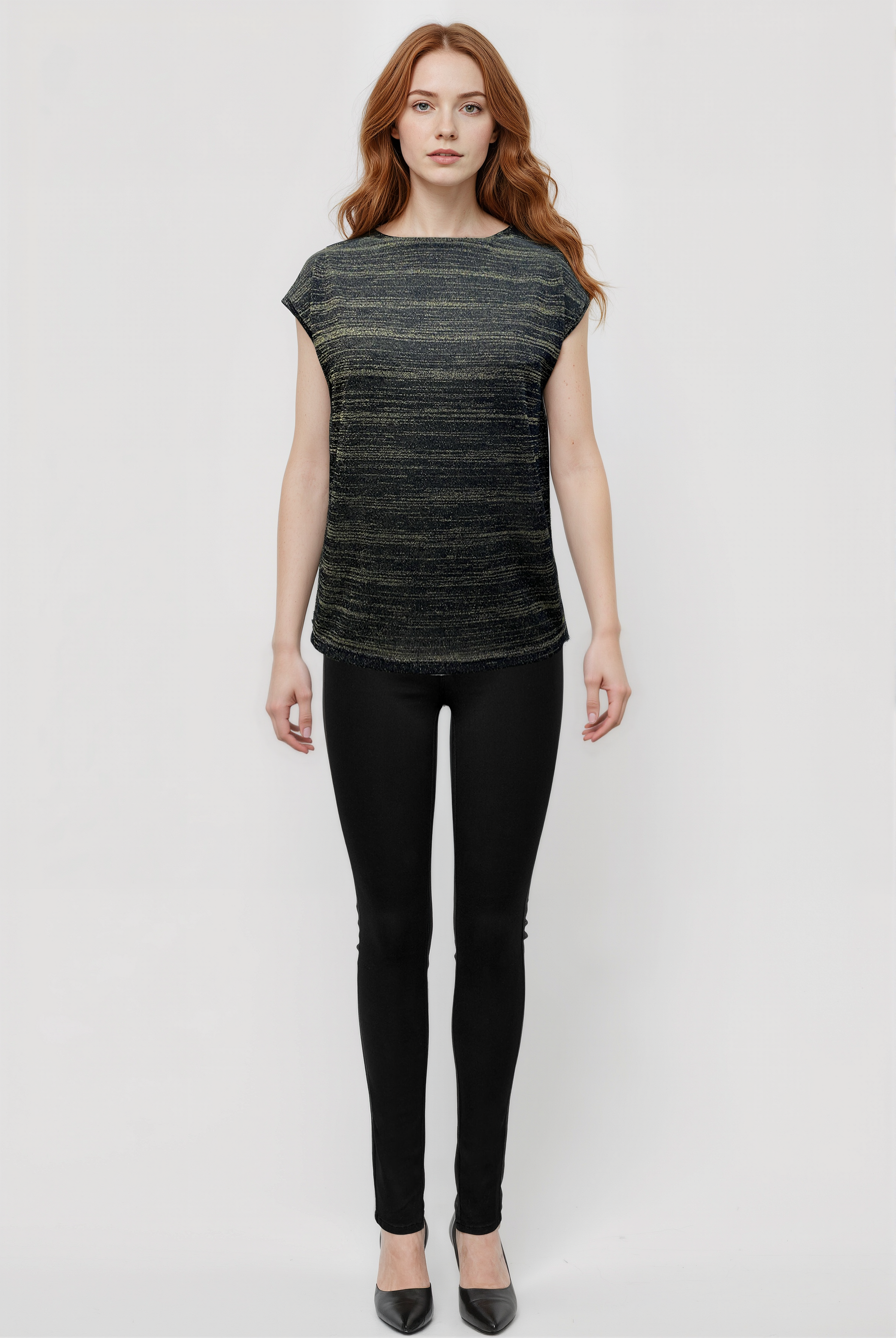 SKY GLITTER S/S TOP in Black, Gold Striped