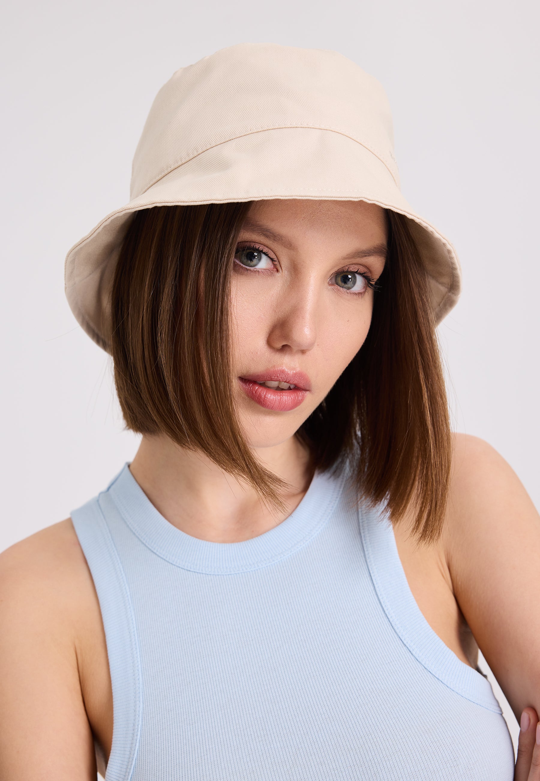 WMBOBBY BUCKET HUT in Beige