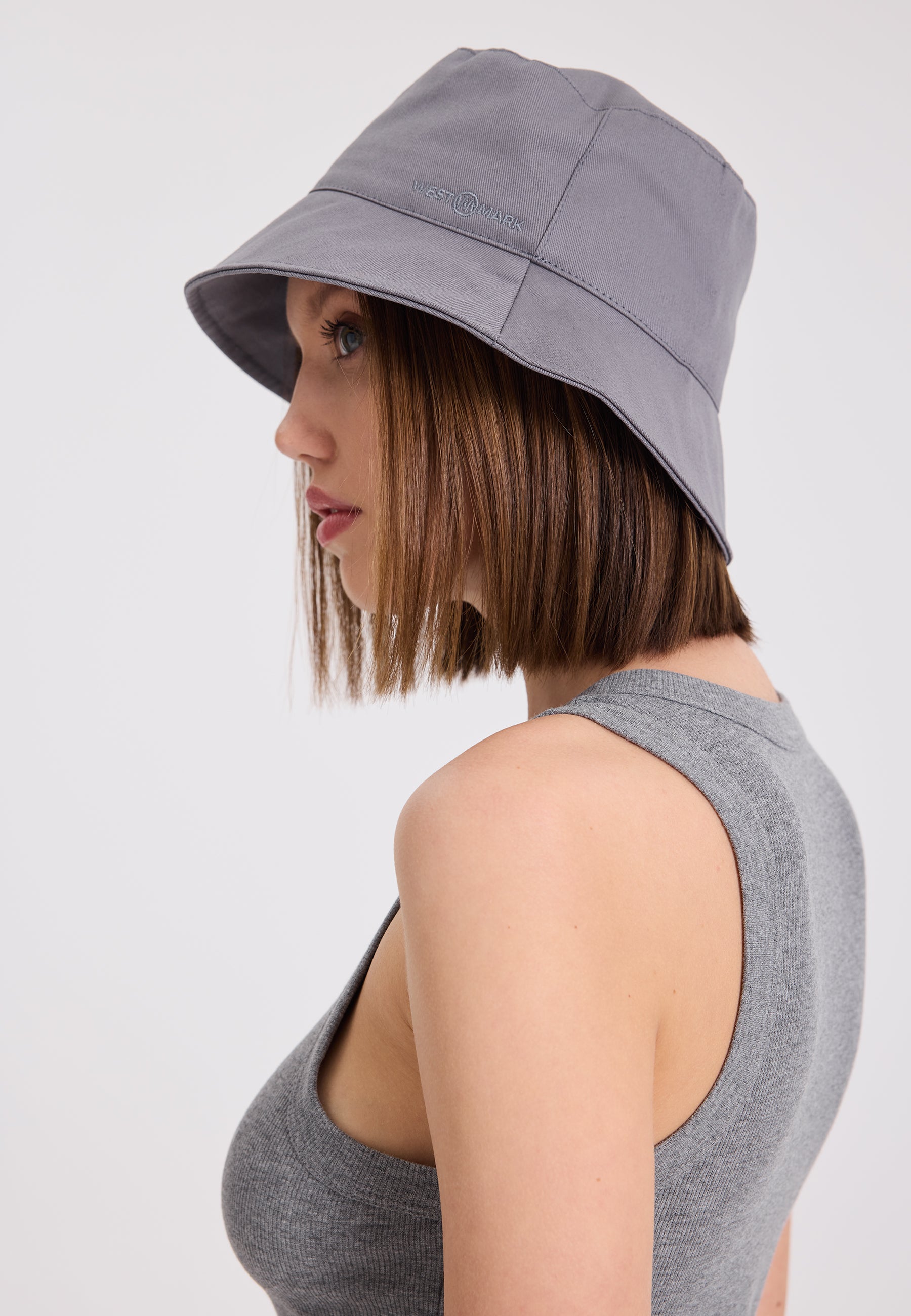 WMBOBBY BUCKET HAT in Grau