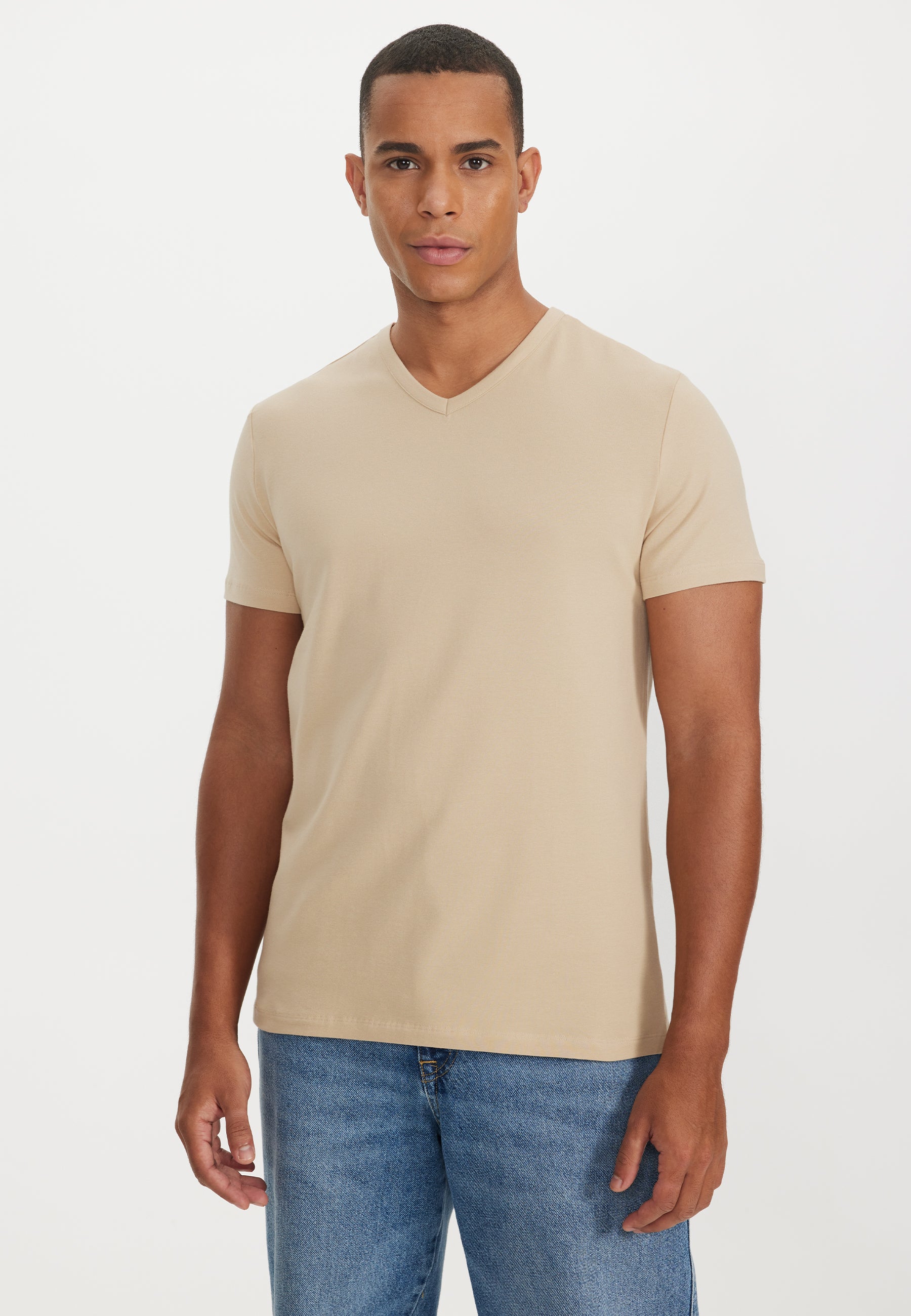 THEO V-NECK TEE in Sand