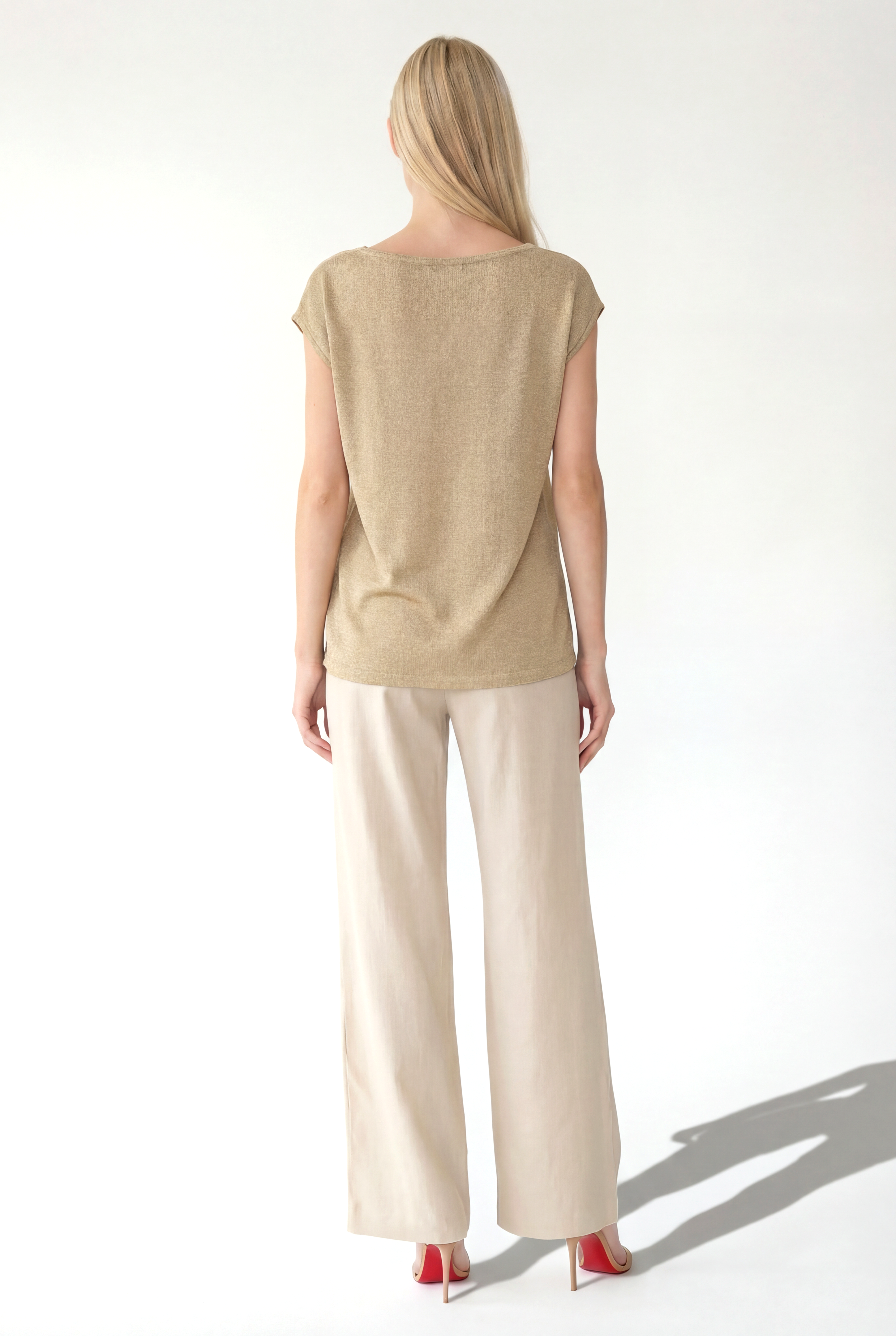 SKY GLITTER S/S TOP in Tan