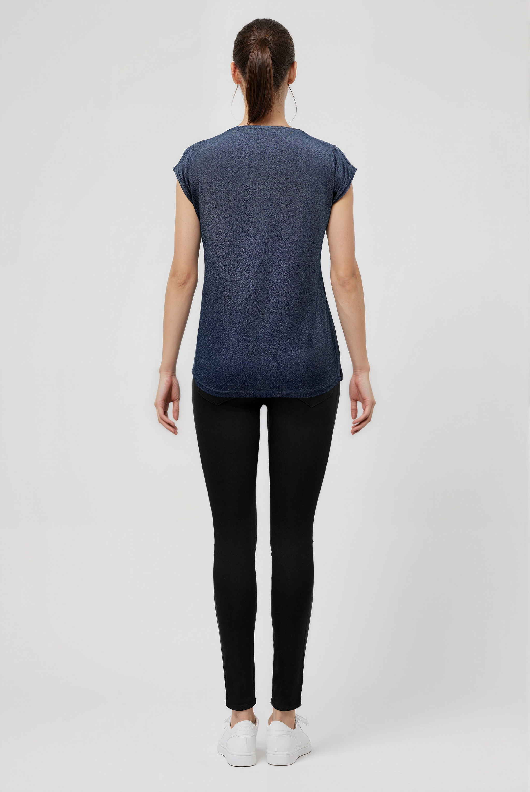 SKY GLITTER S/S TOP in Black / Silver