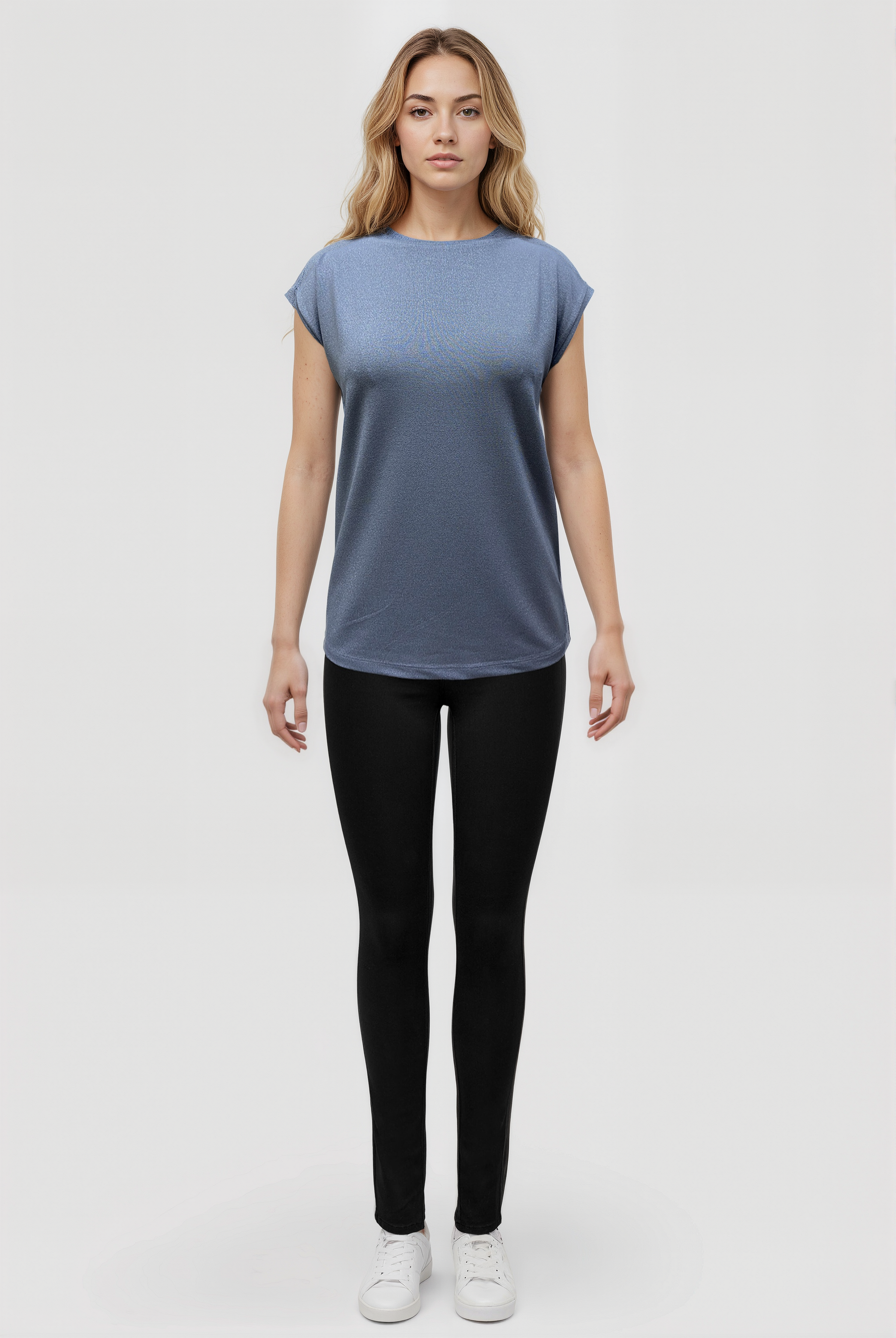 SKY GLITTER S/S TOP in Silver Sconce