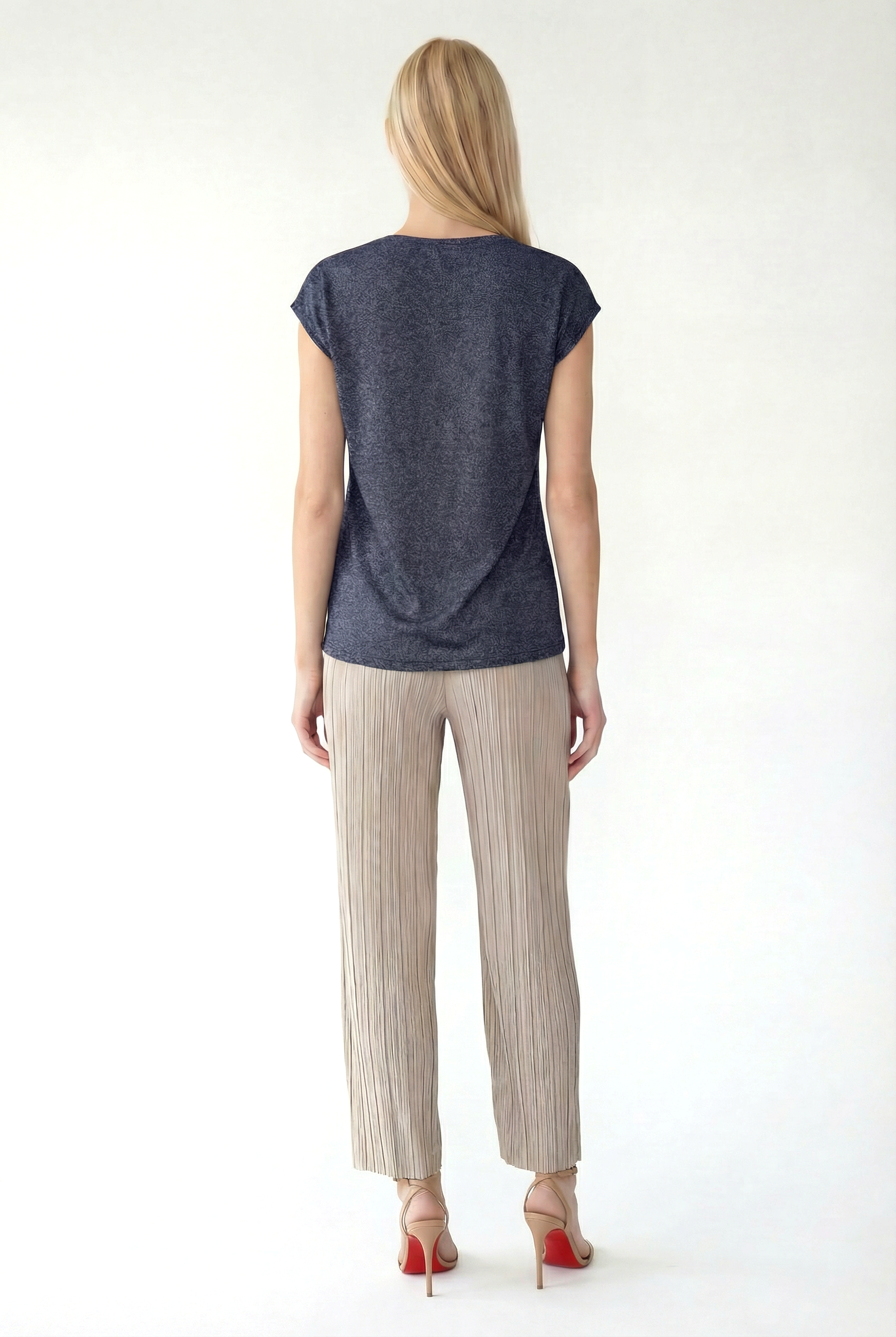 SKY GLITTER S/S TOP in Black, Silver