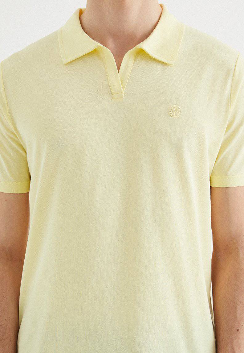 VITAL POLO in French Vanilla