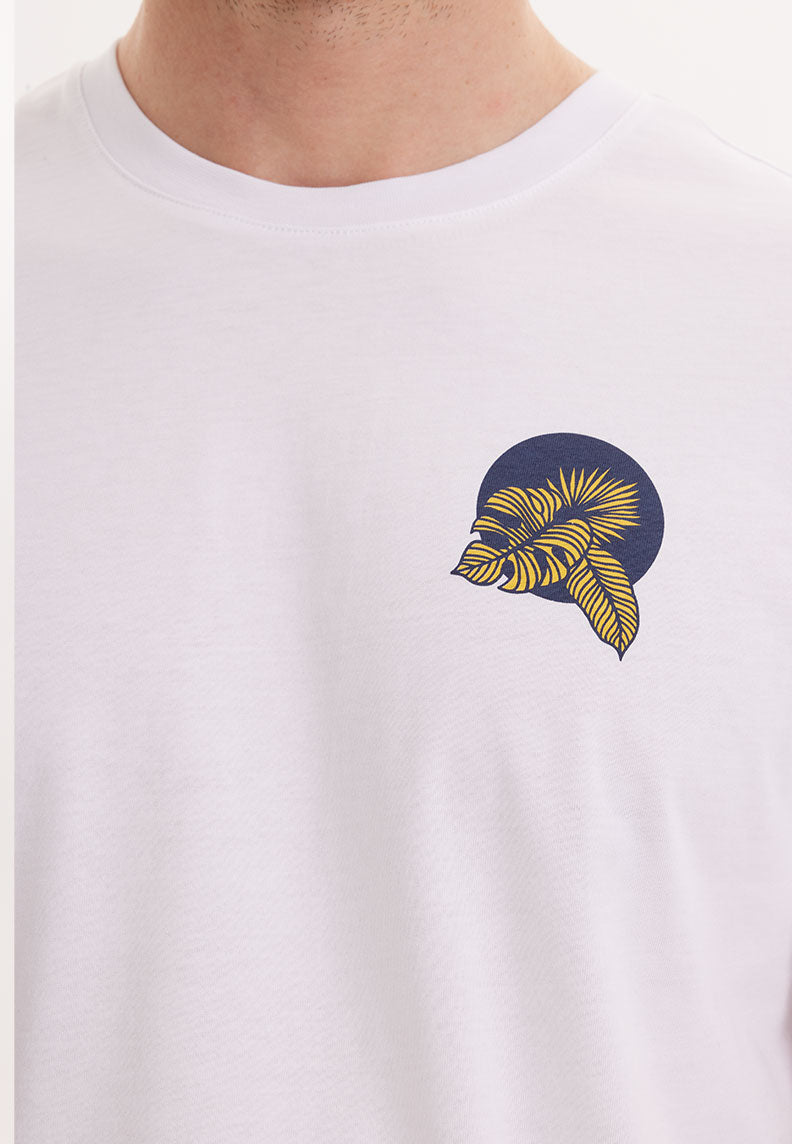 WMCHEST LEAF TEE in het wit