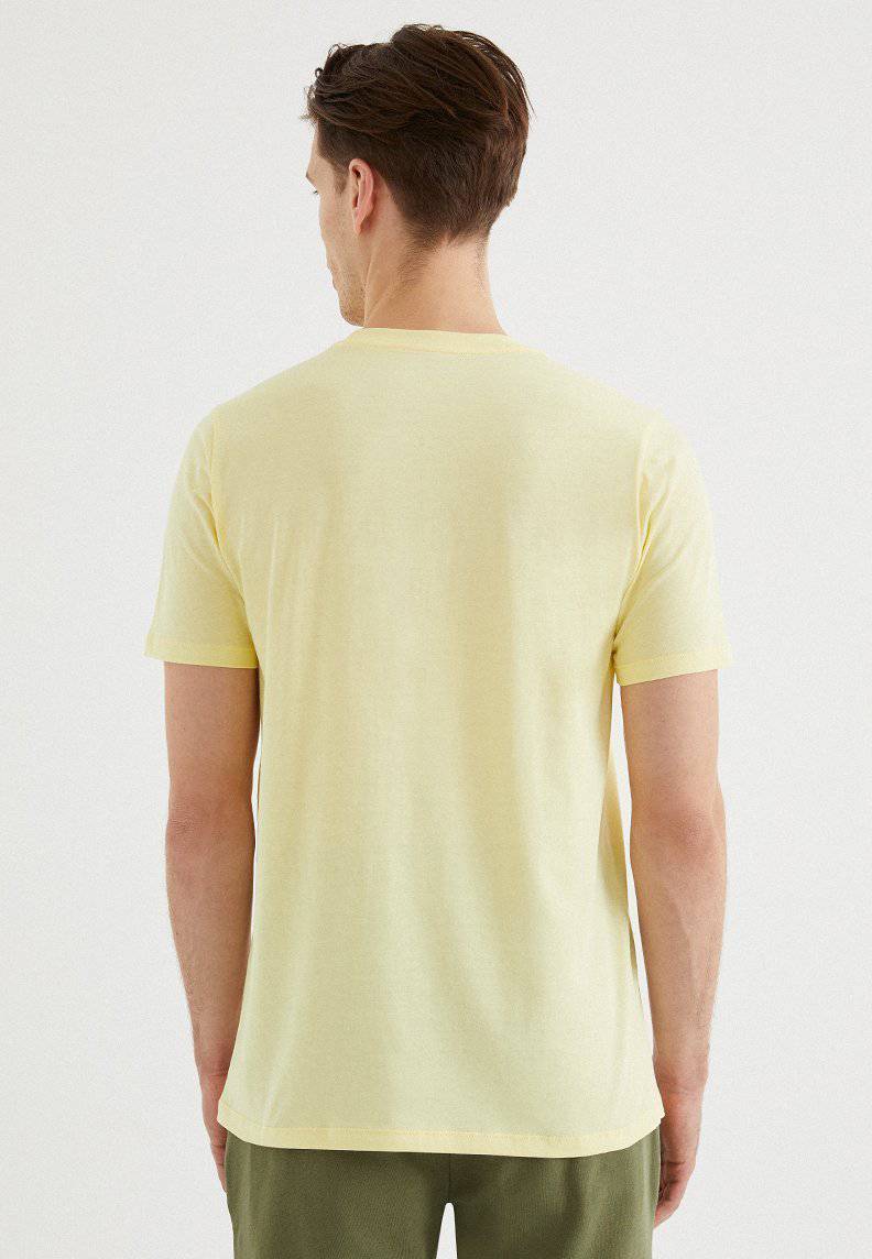 VITAL O-NECK TEE in French Vanilla