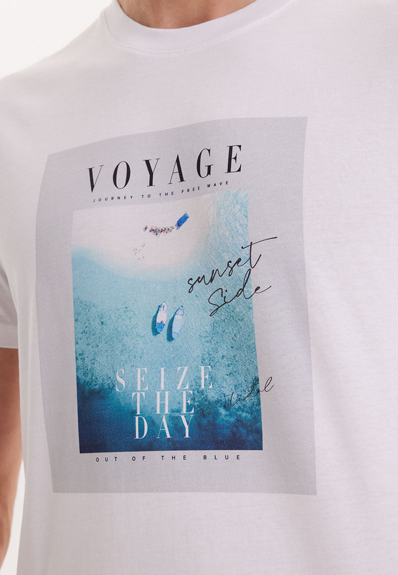 WMCOLLAGE VOYAGE T-SHIRT in Weiß