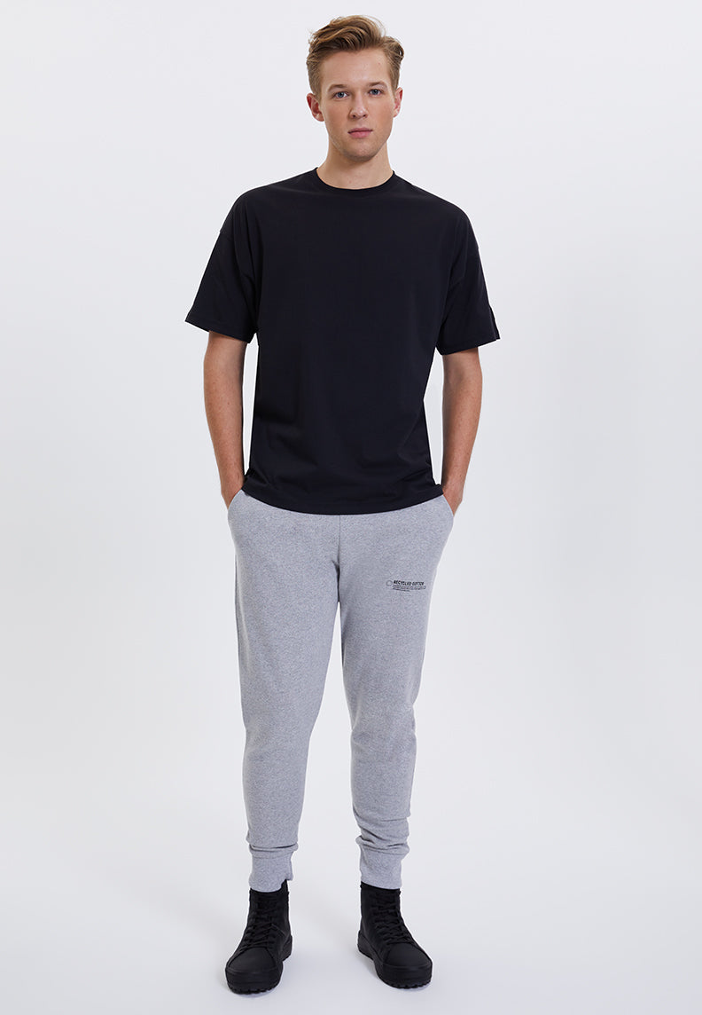 ESSENTIALS OVERSIZED TEE in Black