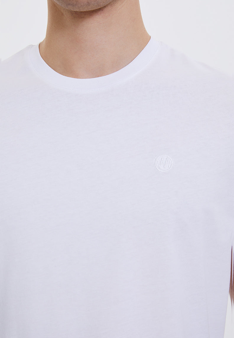 VITAL O NECK TEE in White