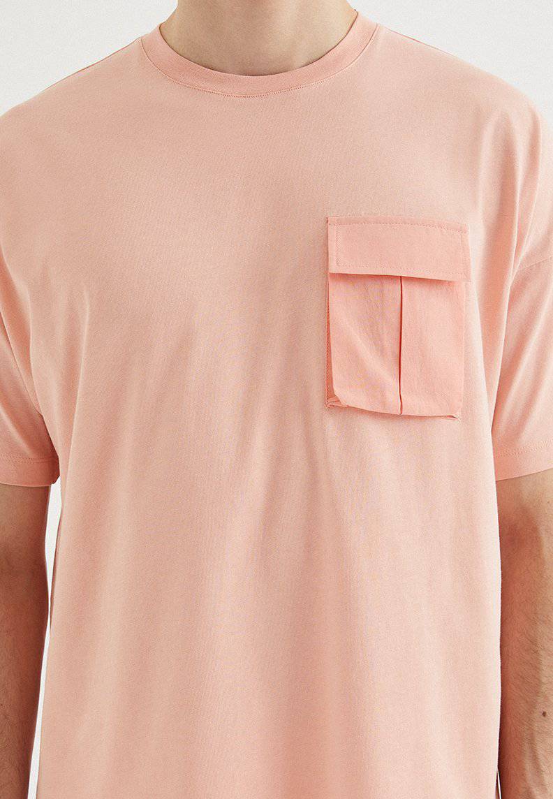 VITAL UTILITY TEE in Coral Cloud