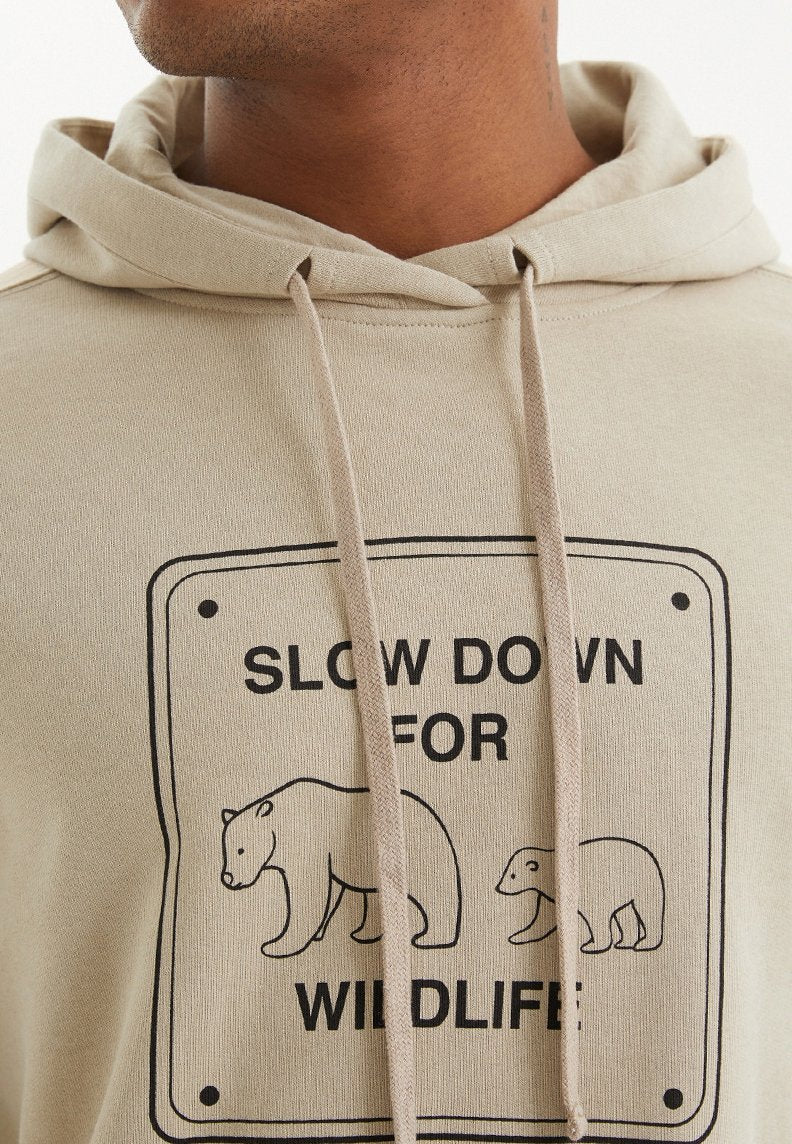 KAPUZENPULLI MIT BÄR