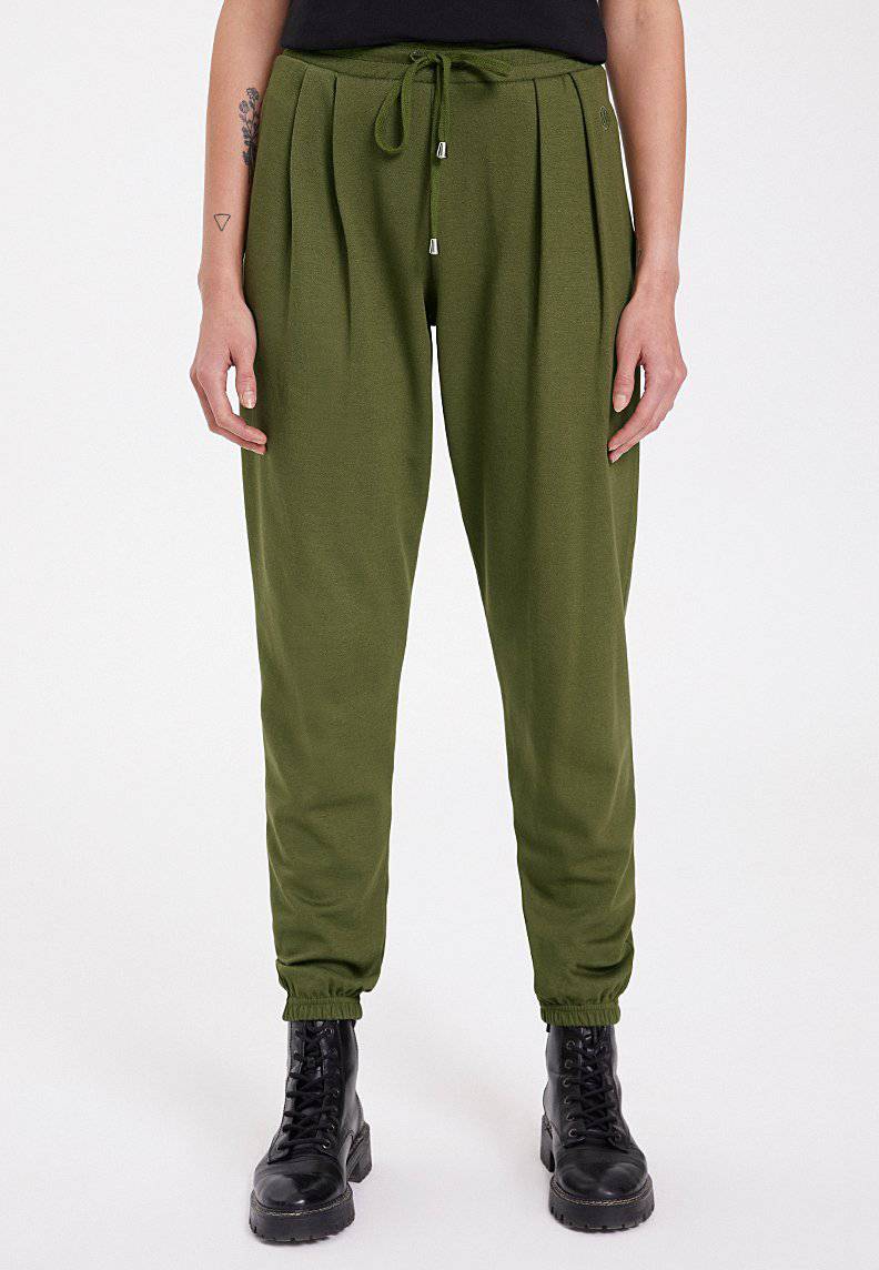 ESSENTIALS CUFFED JOGGER in Capulet Olive