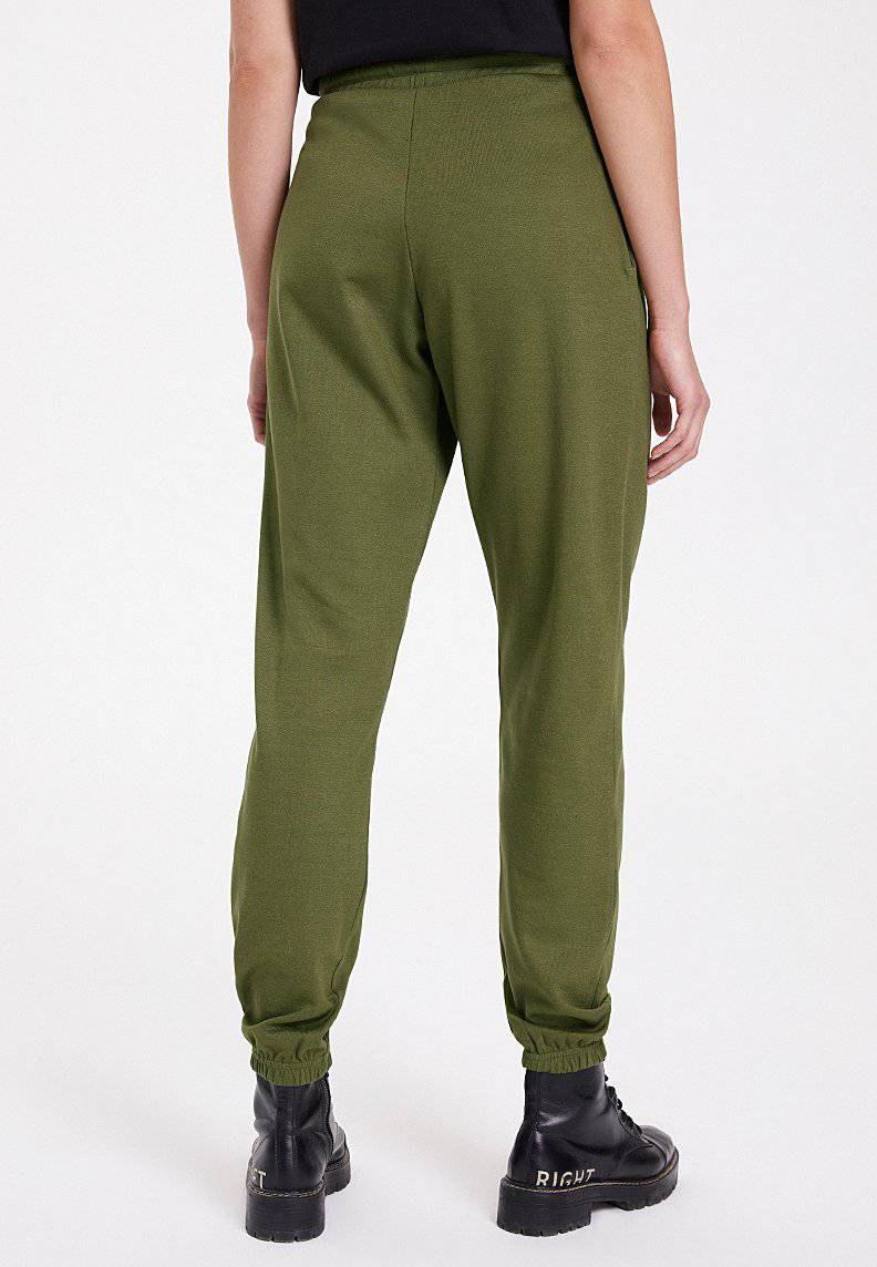 ESSENTIALS CUFFED JOGGER in Capulet Olive