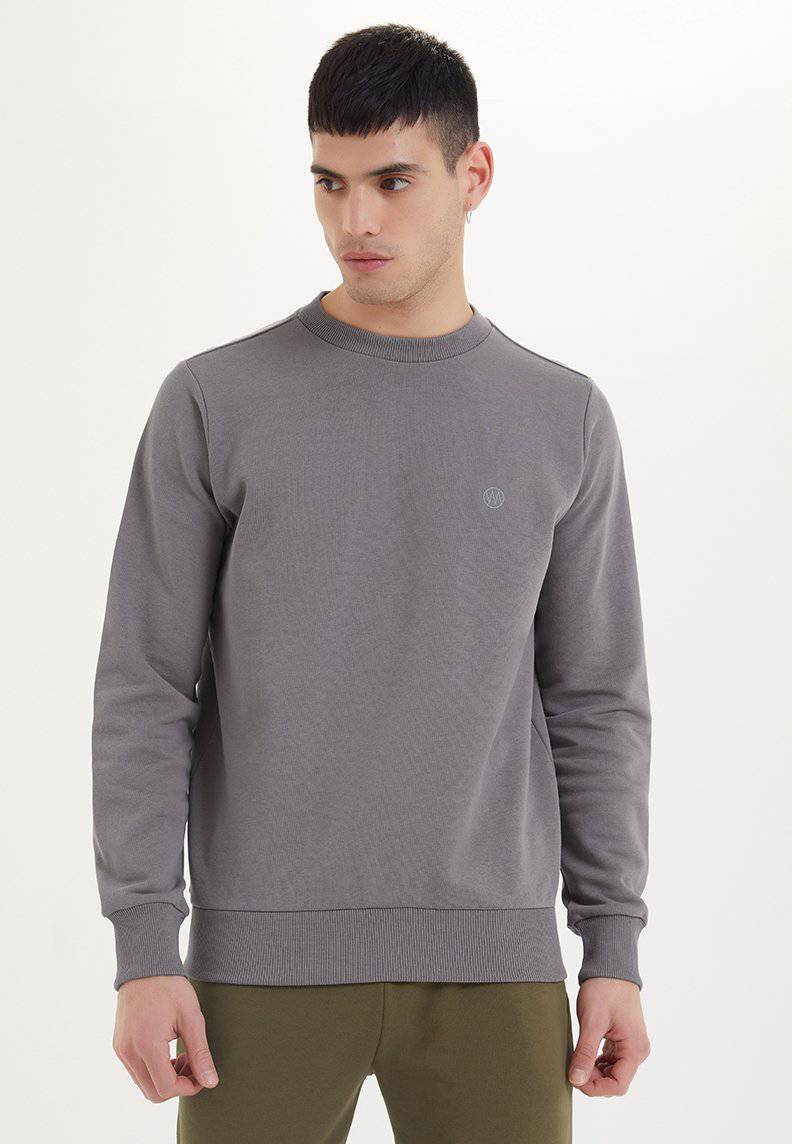 ESSENTIALS SWEAT in Charcoal Grey
