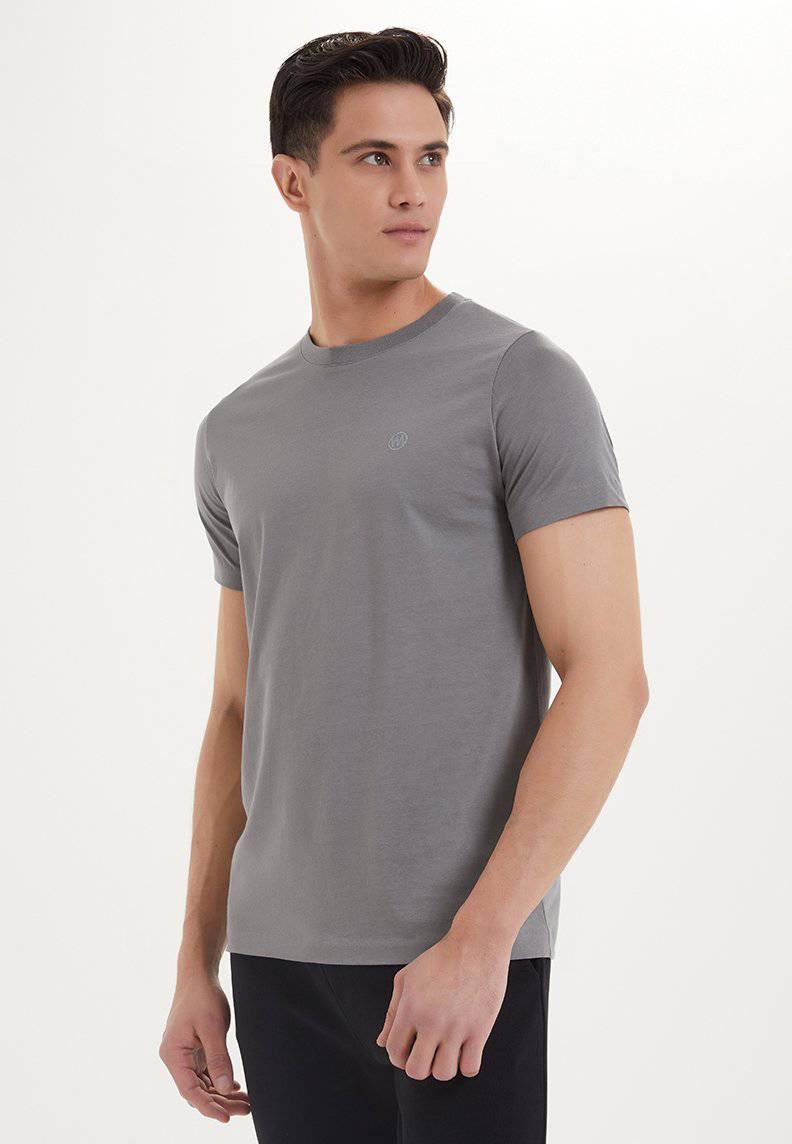 ESSENTIALS O-NECK T-SHIRT in Charcoal Grey