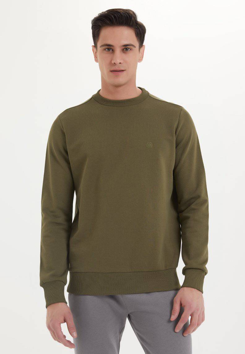 ESSENTIALS SWEAT in Dark Olive