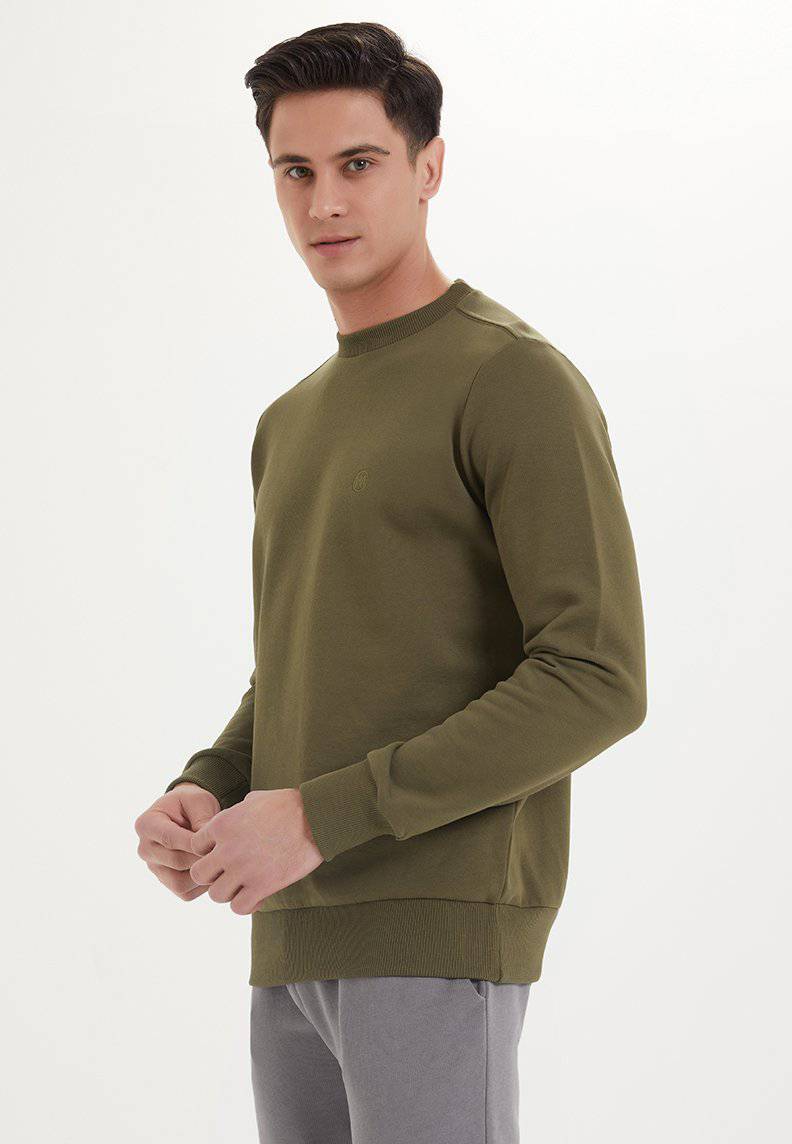 ESSENTIALS SWEAT in Dark Olive