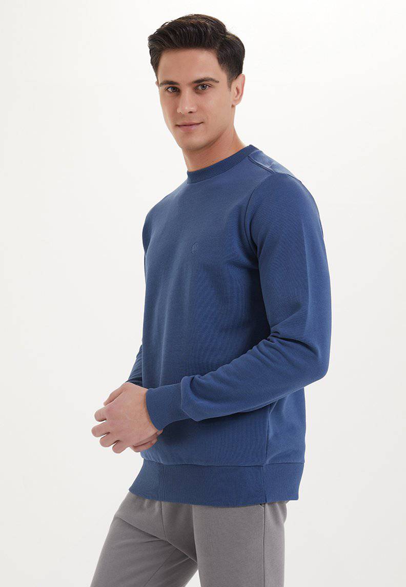 ESSENTIALS SWEAT in Dark Denim