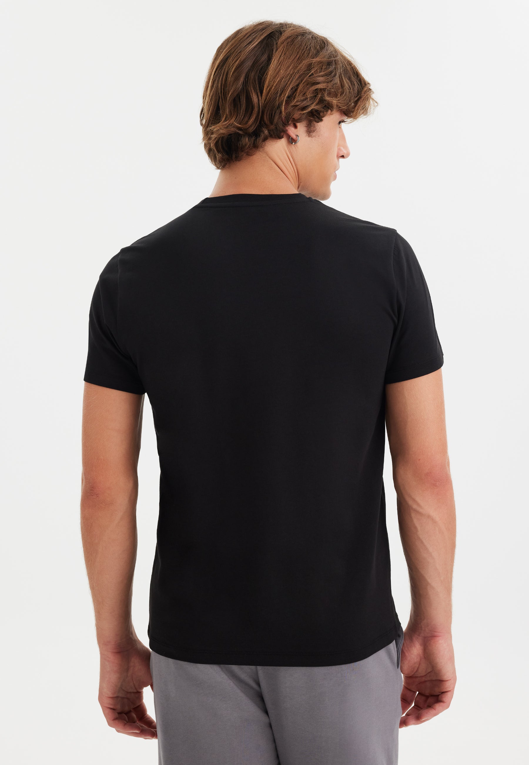 WMEMBROIDERY SIMPLICITY TEE in Black