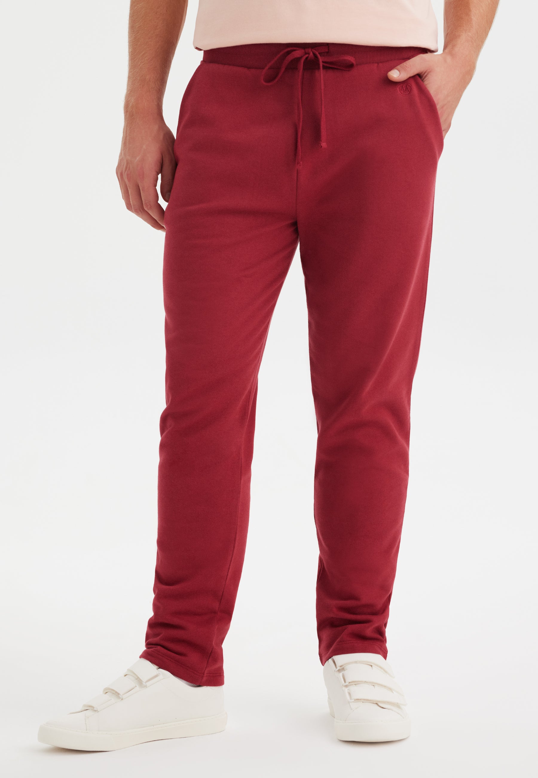 CORE SWEATPANTS in Mineral Red