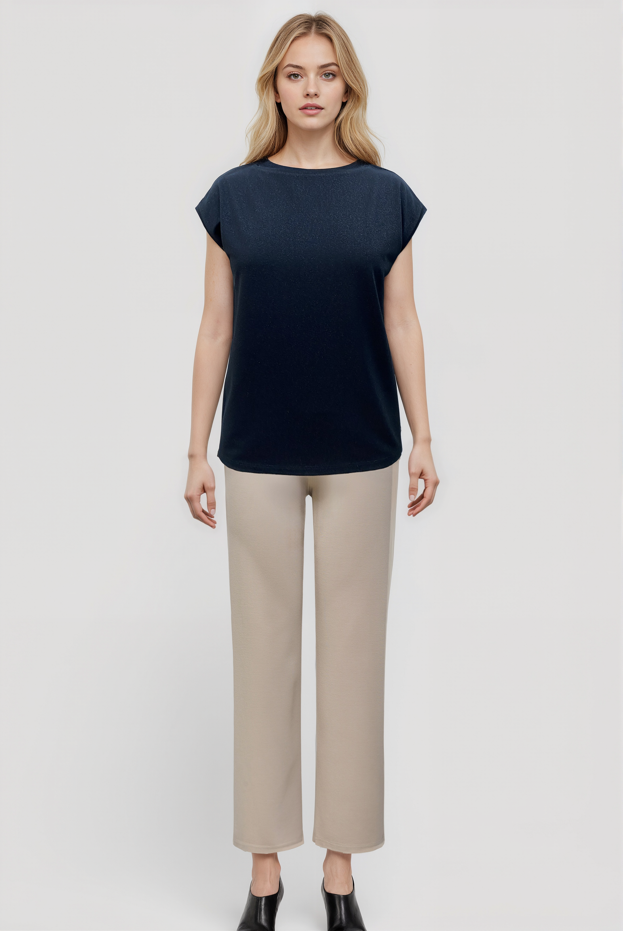 SKY GLITTER S/S TOP in Black