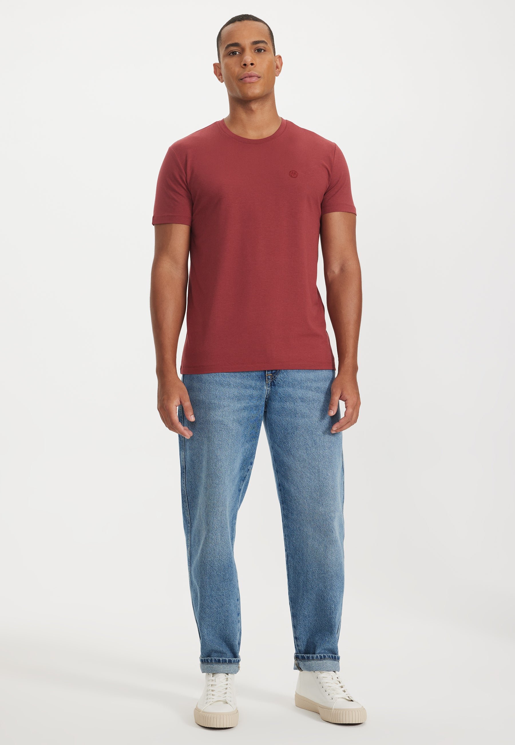 PARKER O-NECK TEE in Brick Red