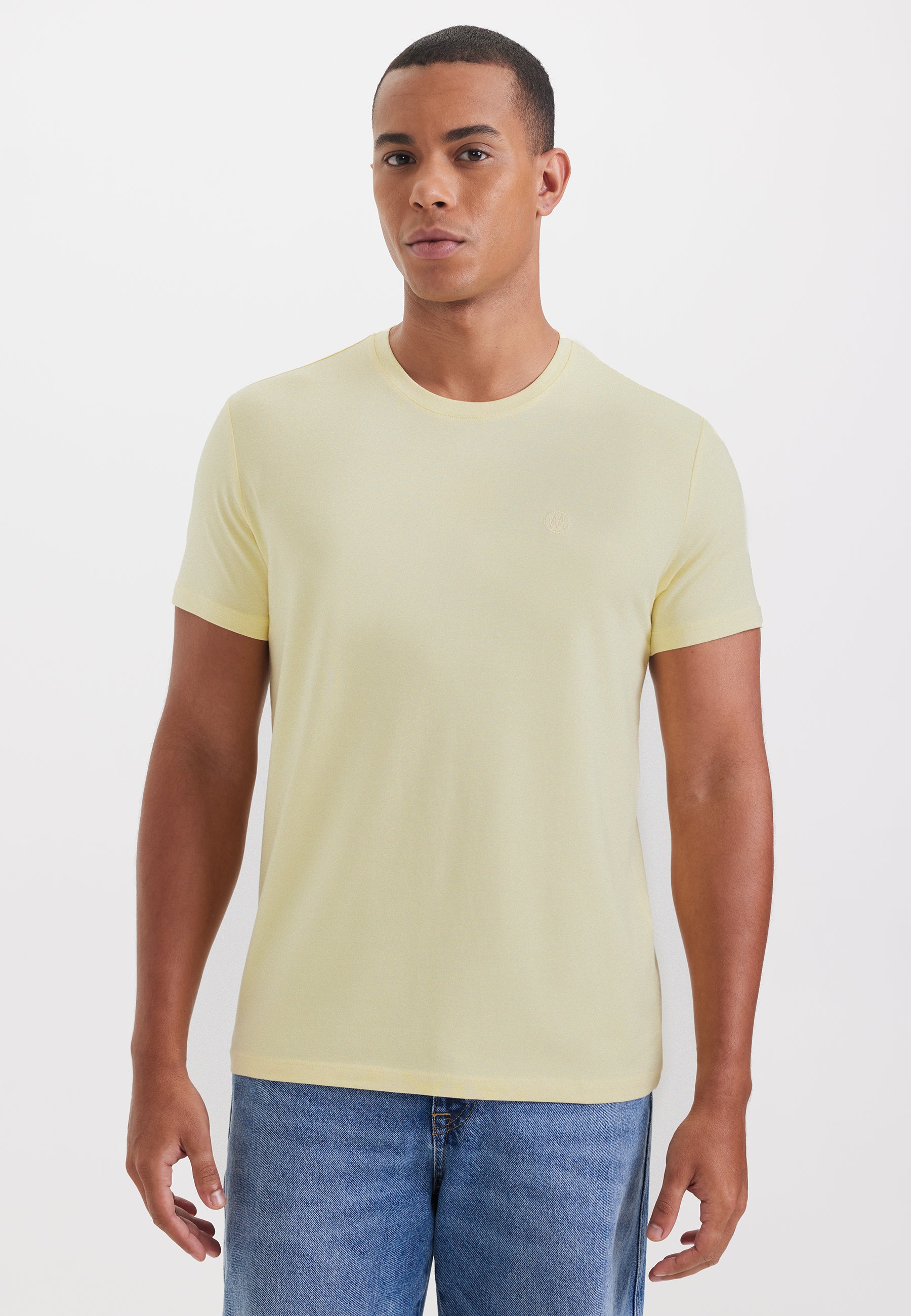 PARKER O-NECK TEE in Light Yellow