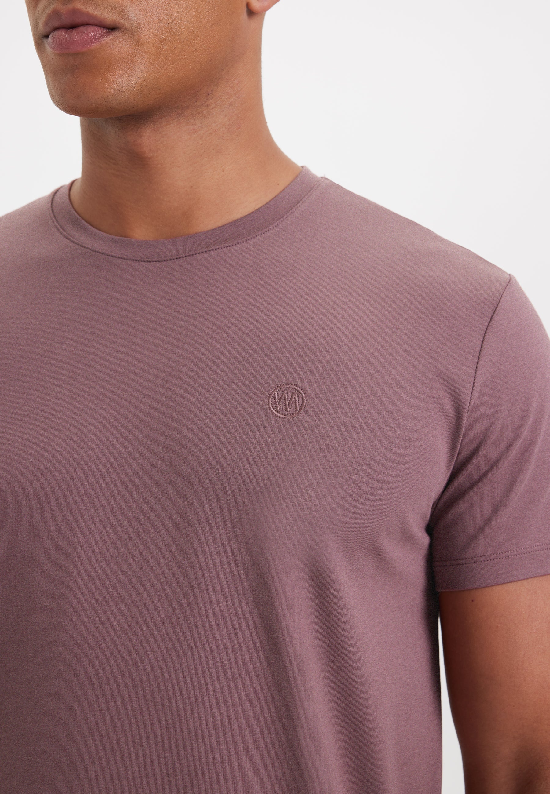 PARKER O-NECK TEE in Wine