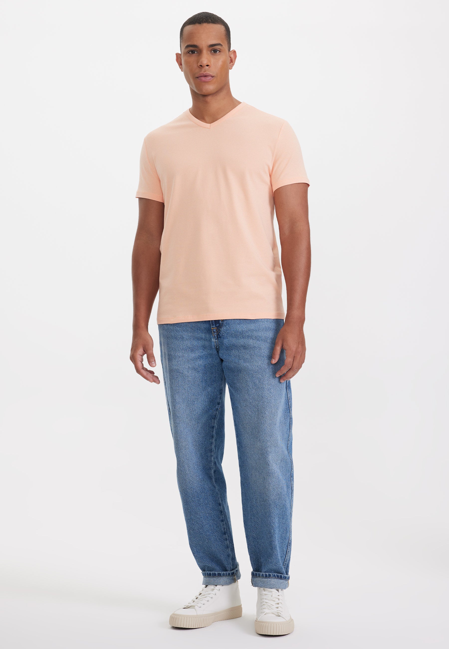 THEO V-NECK TEE in Coral