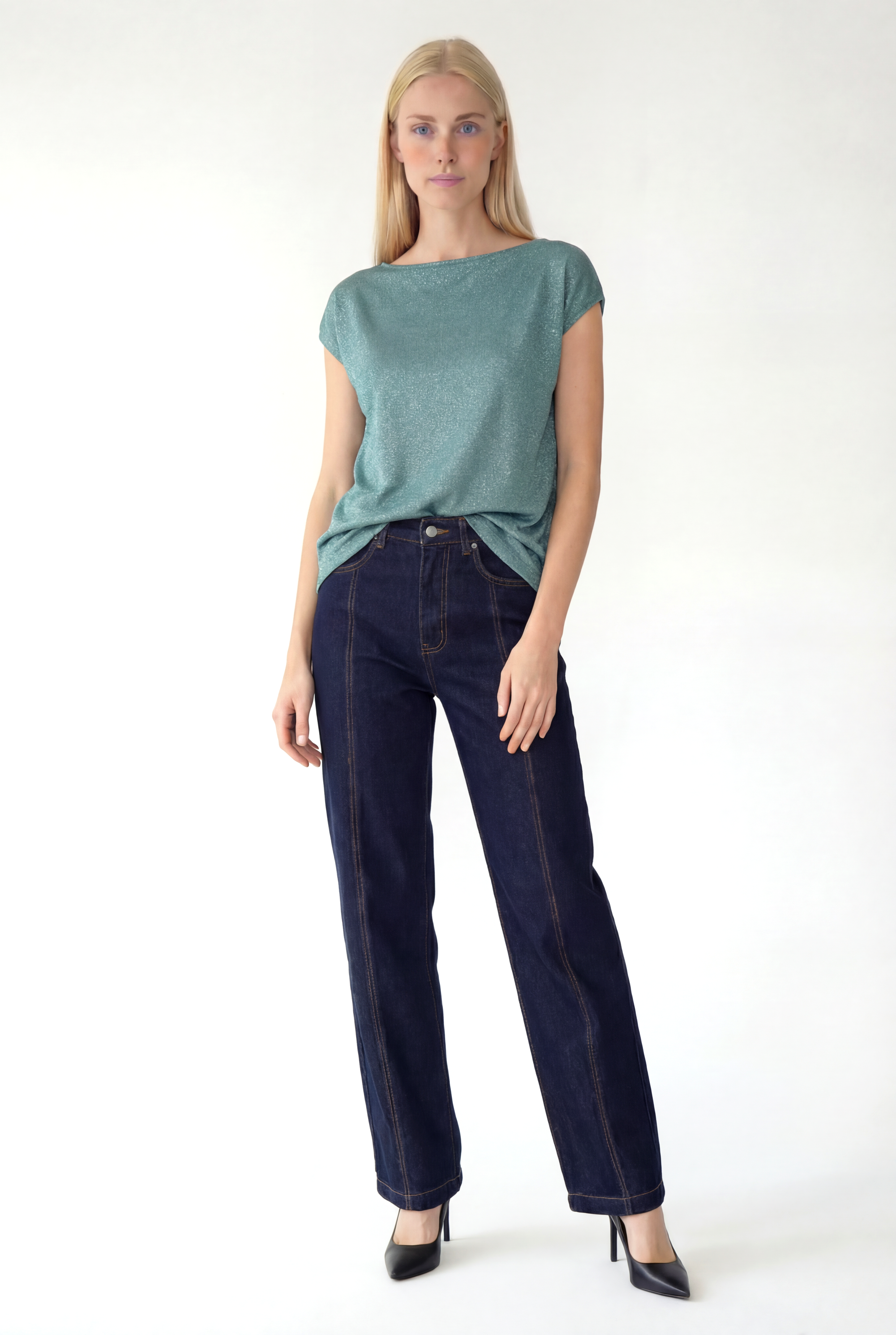 SKY GLITTER S/S TOP in Sagebrush Green