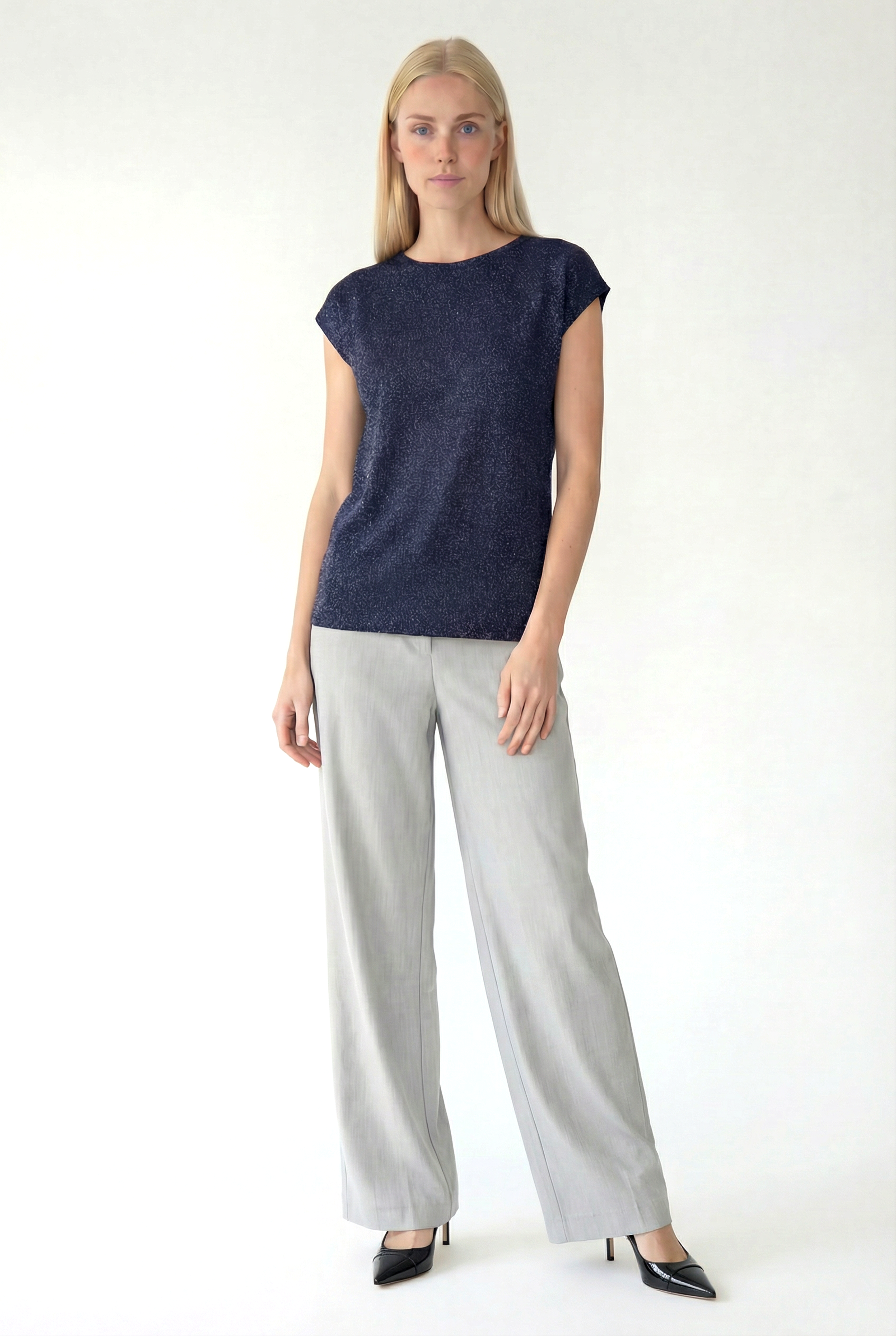 SKY GLITTER S/S TOP in Black, Anthracite