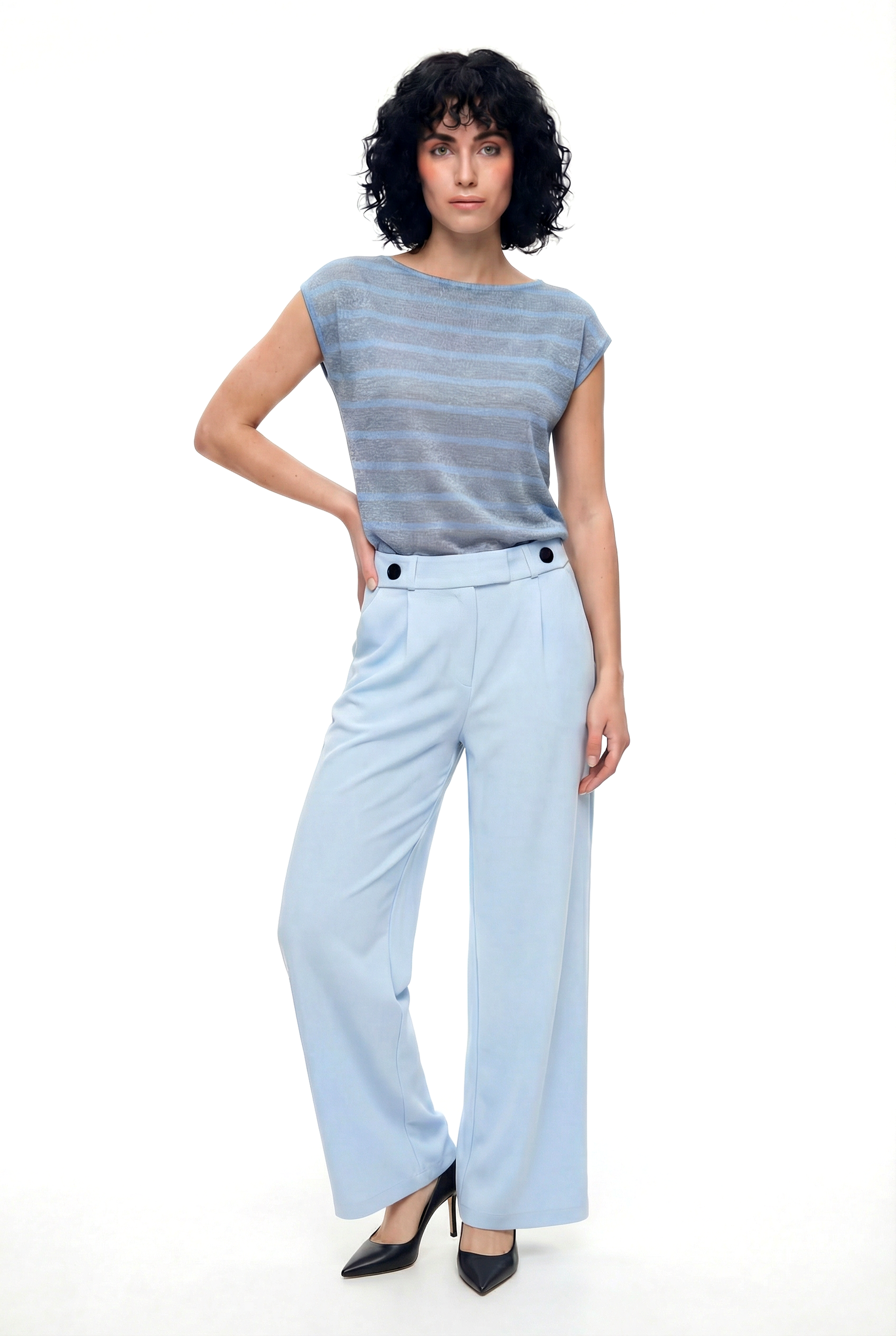 SKY GLITTER S/S TOP in Light Grey
