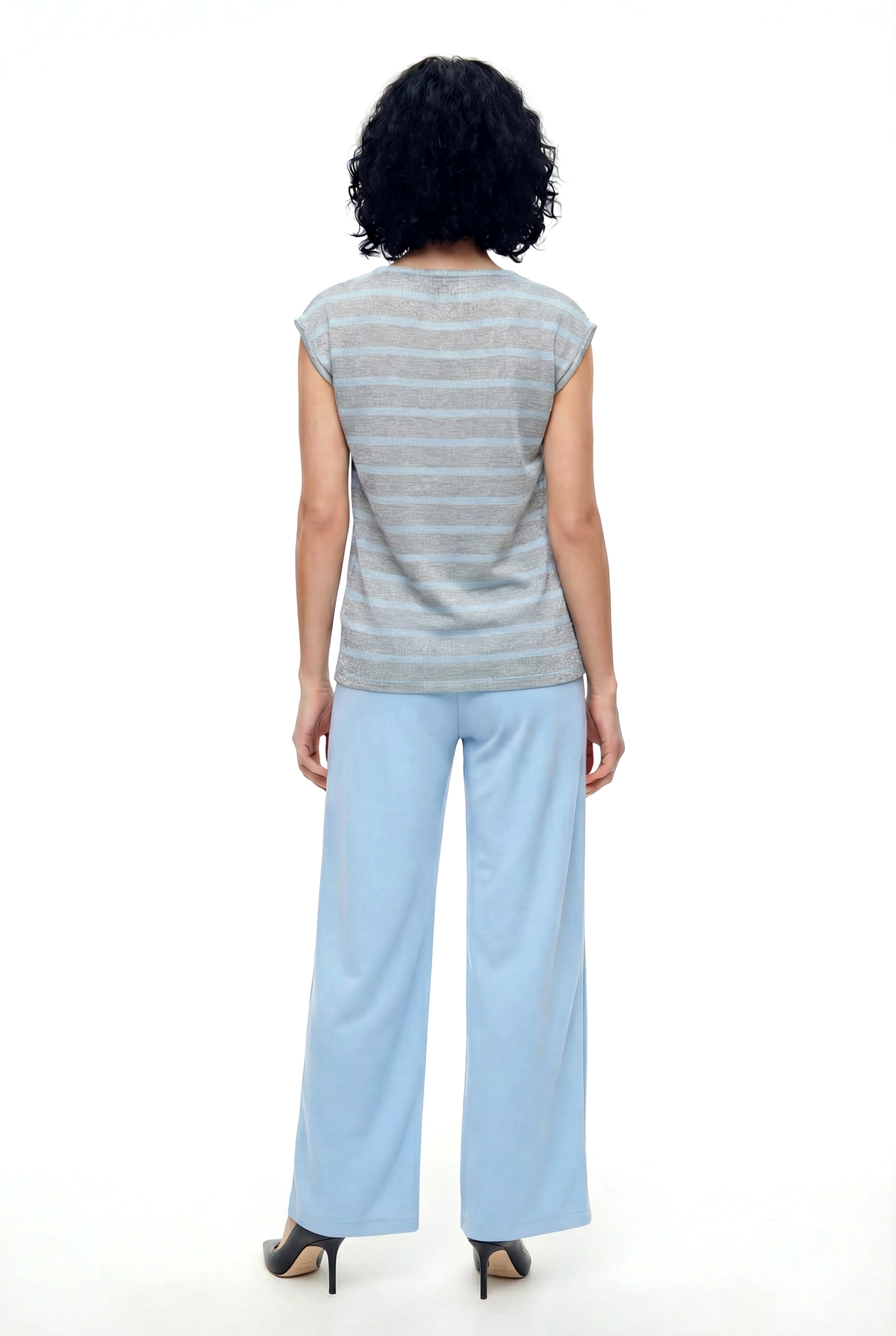 SKY GLITTER S/S TOP in Light Grey