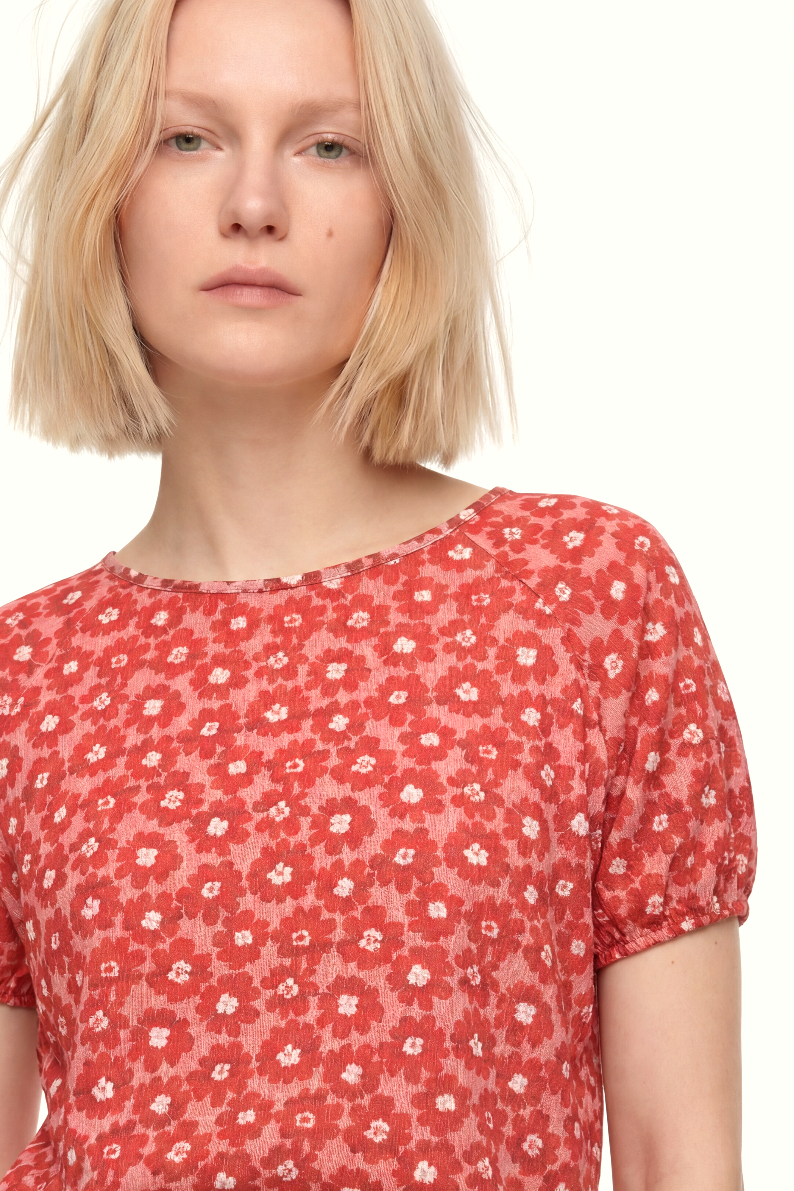 CARMEN CROP TOP in Red AOP
