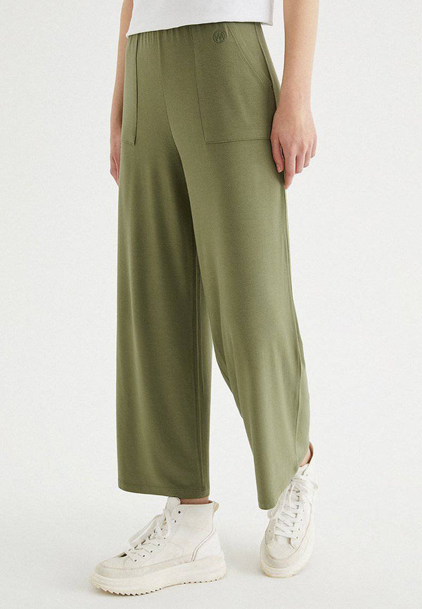 SOFT WIDE LEG JOGGER in Capulet Olive