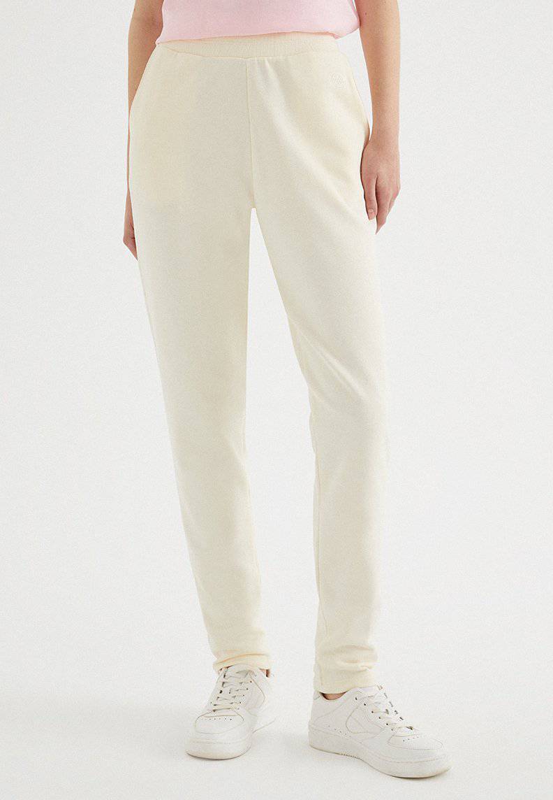 ENJOY TAPPERED JOGGER in Pearled Ivory