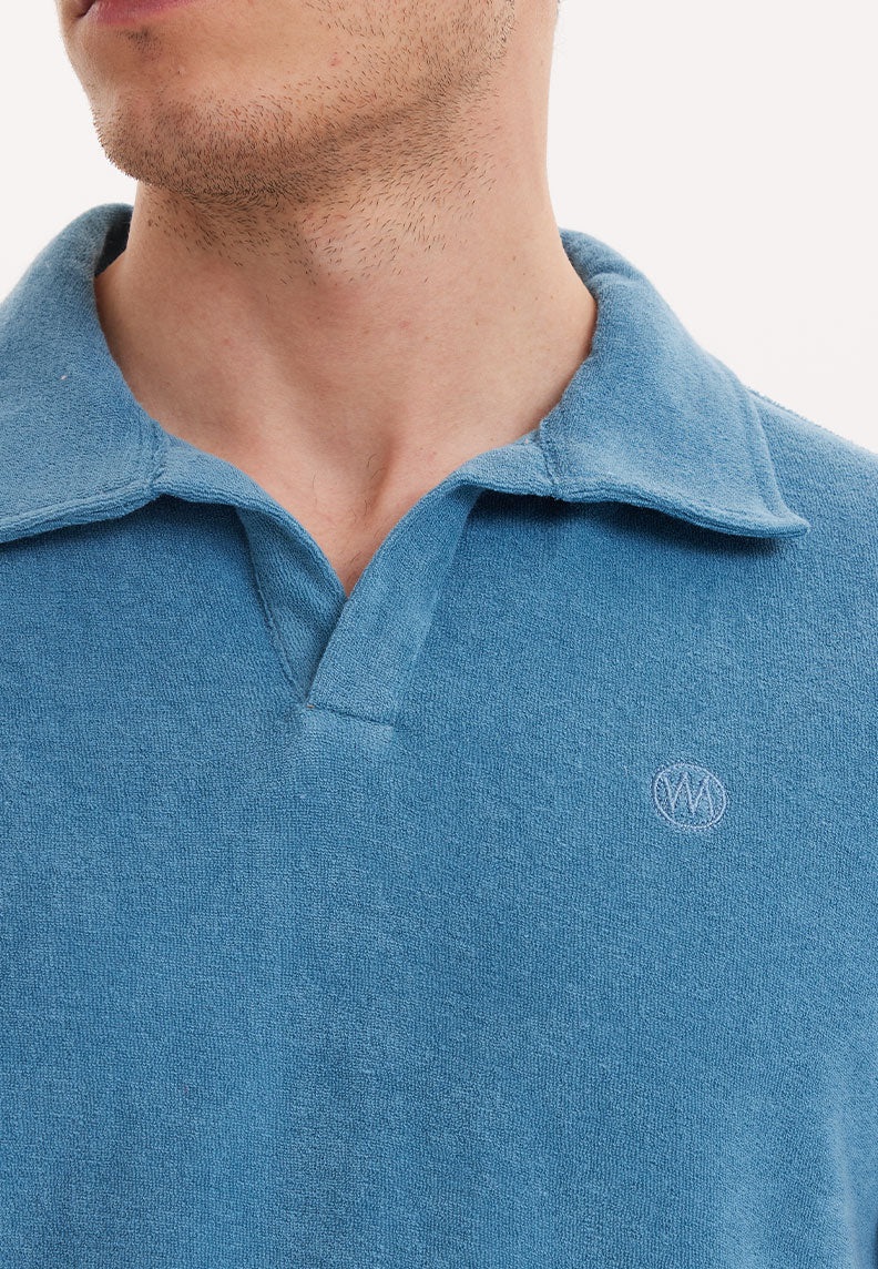 BREEZE TOWELLING POLO SHIRT in Aegean Blue
