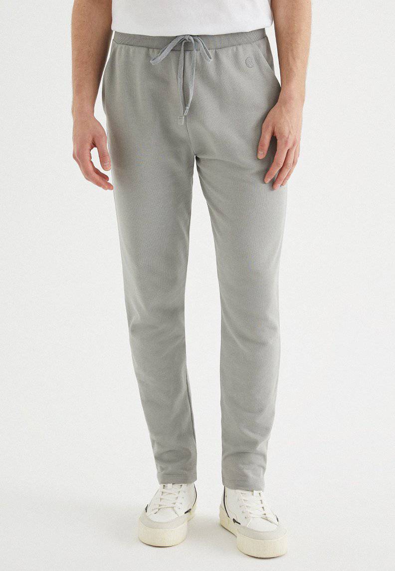 CORE SWEATPANTS in Griffin