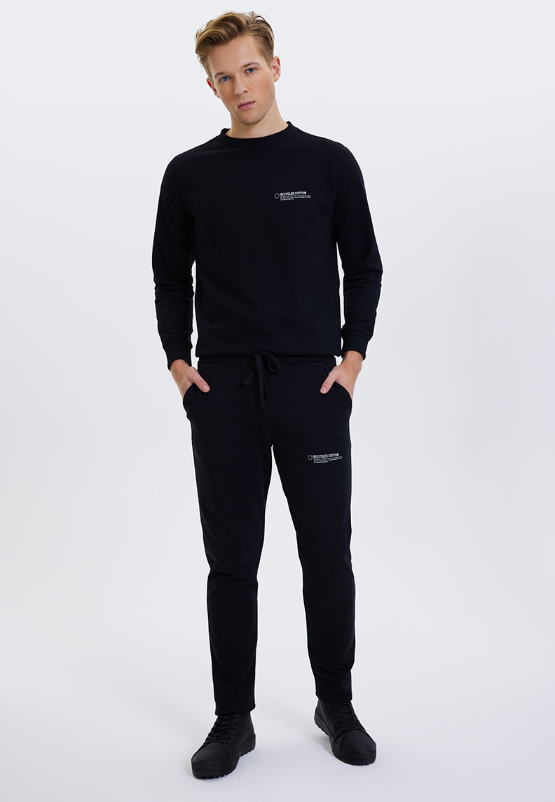 WMRECYCLED SWEATPANTS in Black