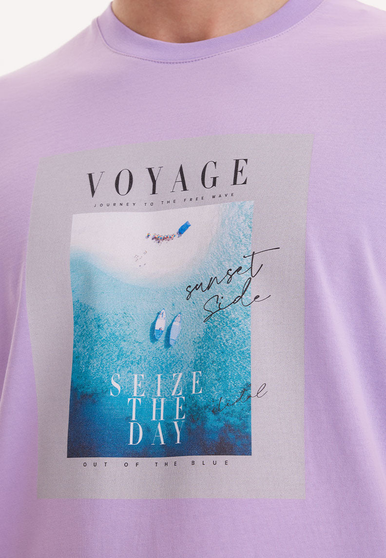 WMCOLLAGE VOYAGE TEE in Lilac Breeze