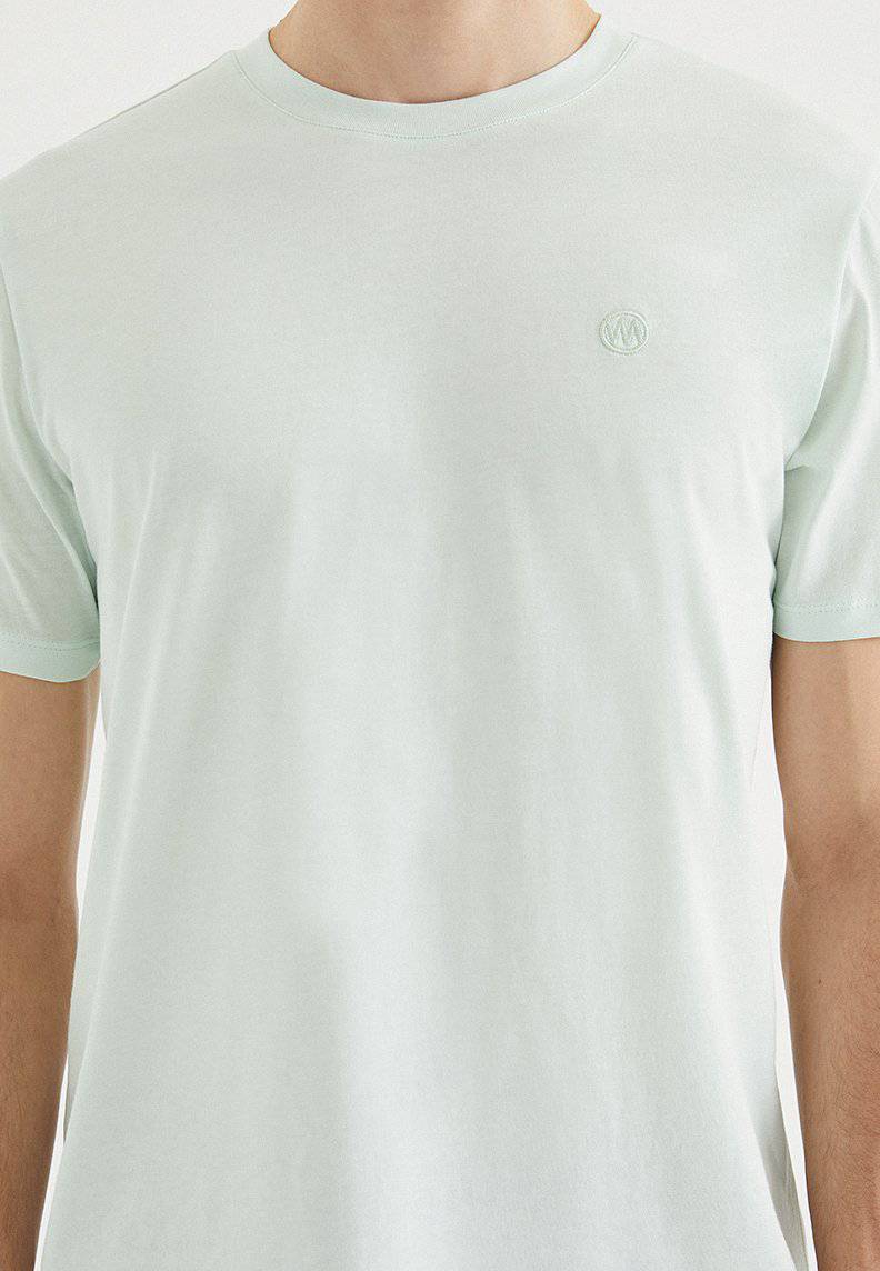 VITAL O-NECK TEE in Blue Glass
