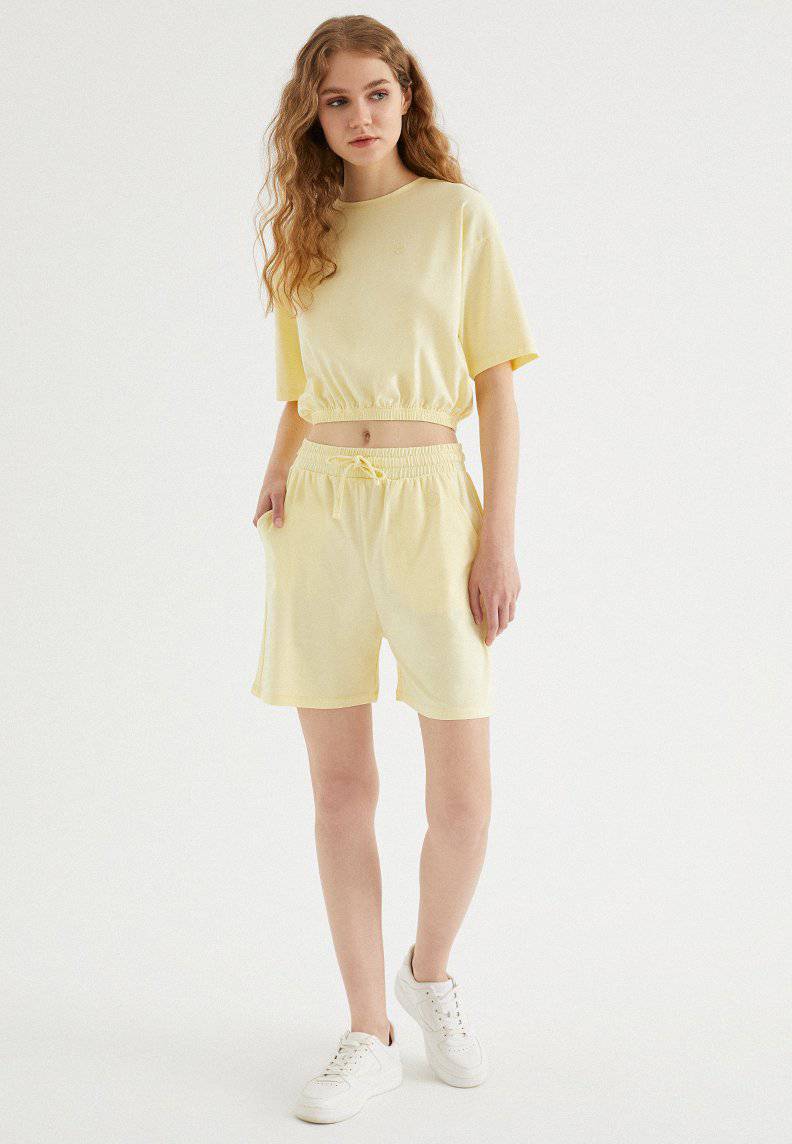 TOUCH CROP SET in French Vanilla