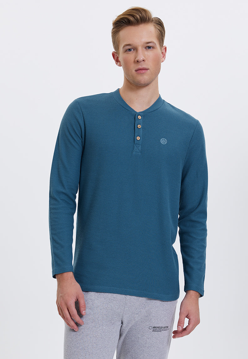 ESSENTIALS LONG SLEEVE HENLEY in Midnight