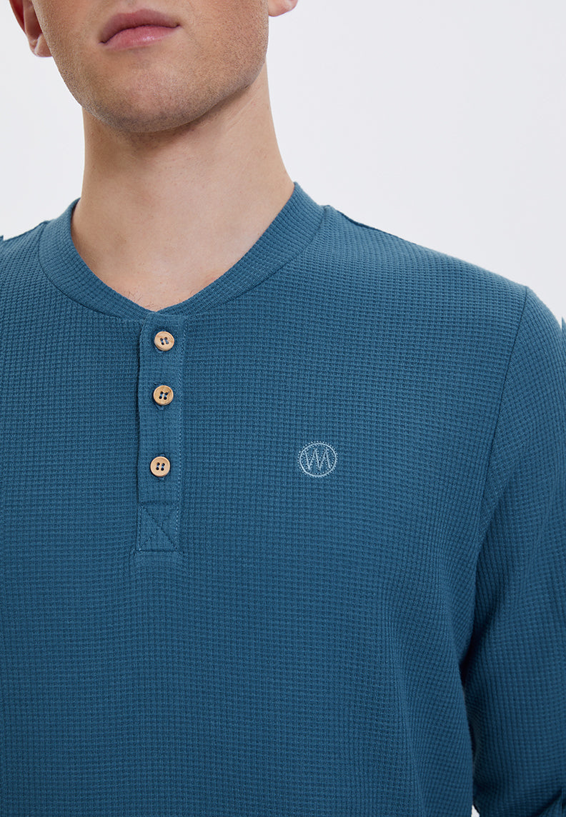 ESSENTIALS LONG SLEEVE HENLEY in Midnight