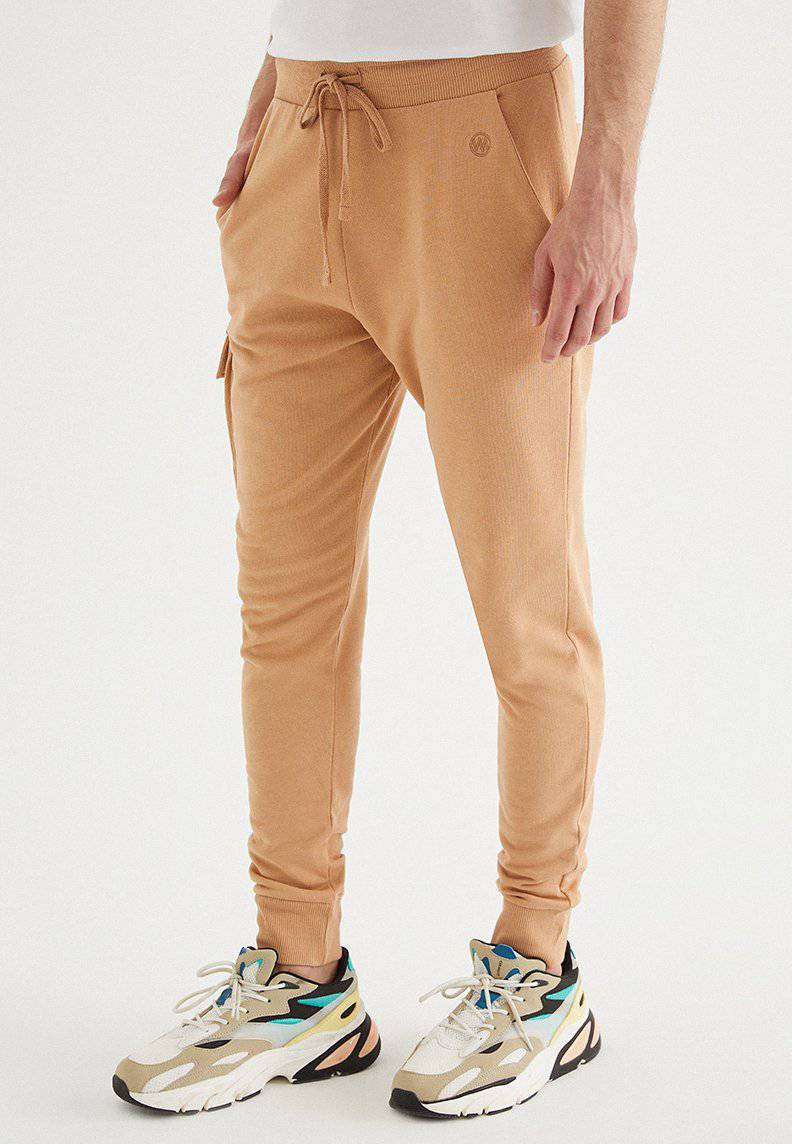 CORE UTILITY JOGGER in Indian Tan