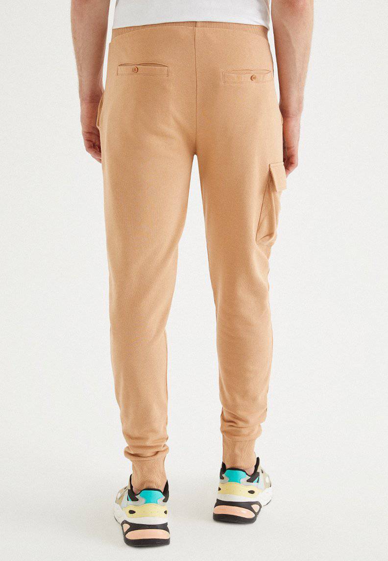 CORE UTILITY JOGGER in Indian Tan