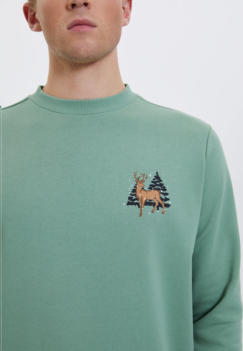 WMXMAS DEER SWEAT in Hedge Green