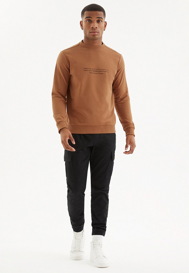 THOREAU SWEAT