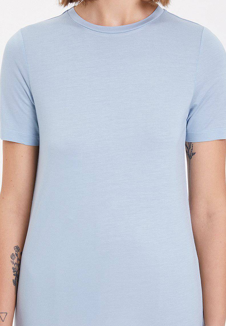 ESSENTIALS CREW NECK LOOSE TEE in Dusty Blue
